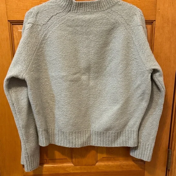 J. Crew Women's Cable Knit cashmere Sweater -light green - Picture 4 of 5